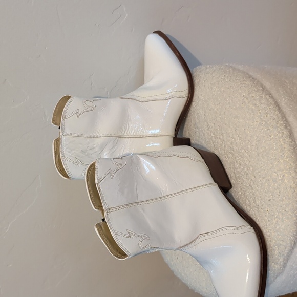 Free People White Cowboy Boot. Size 38 - Picture 5 of 5